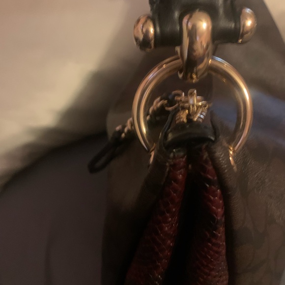 Authentic Coach - Picture 4 of 6